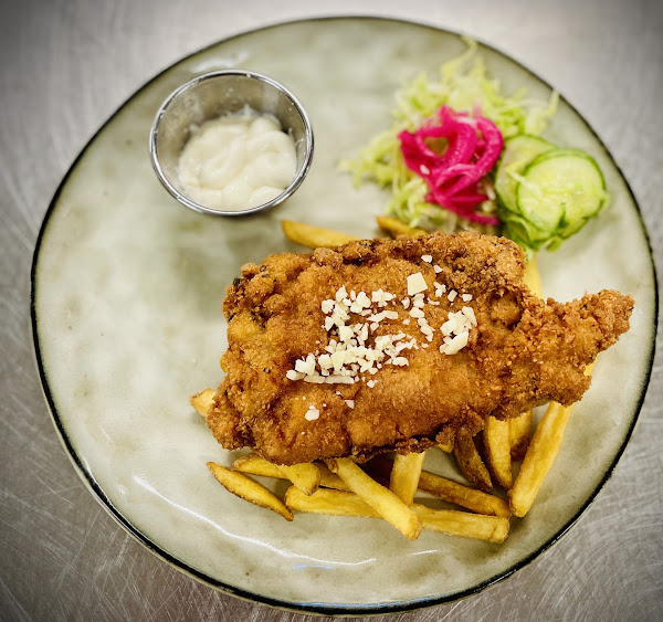 Pankofriterad kyckling med pommes
