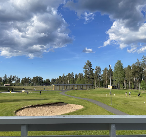 Utsikten över golfbanan från restaurangens terrass